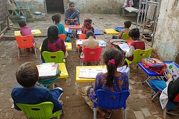 [Translate to English:] Schule in Kasur